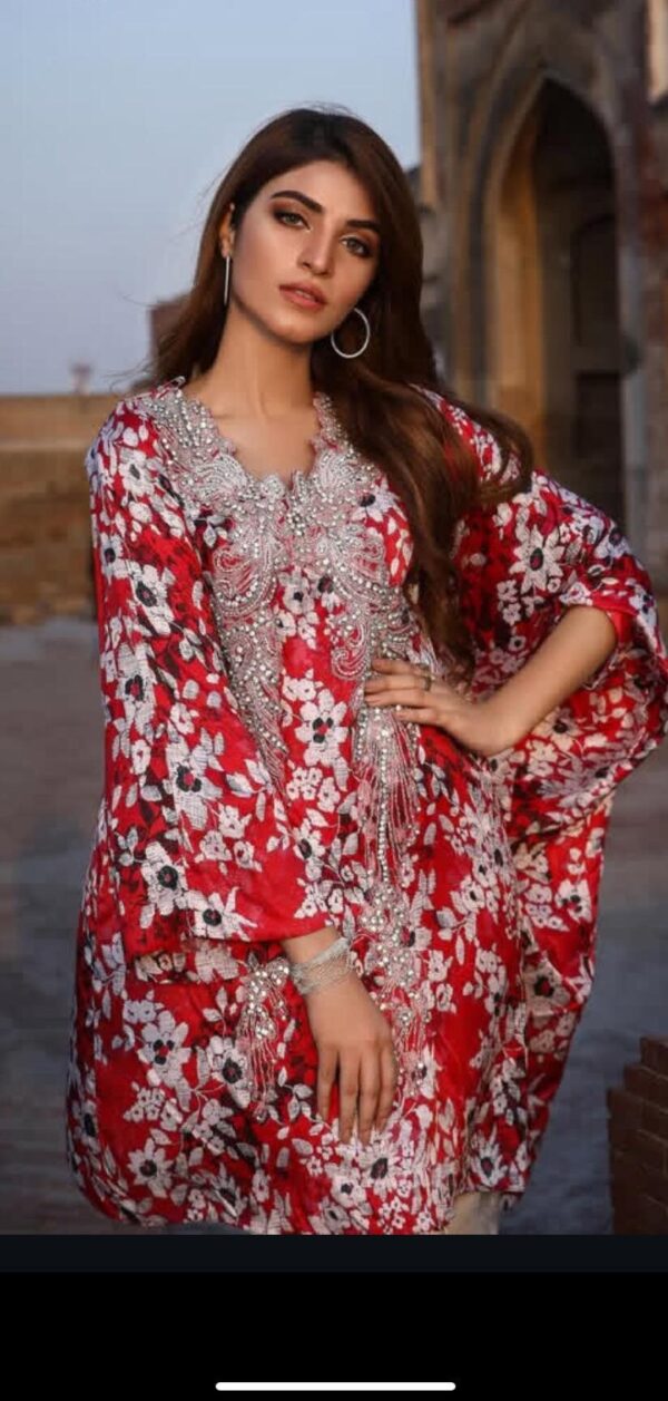 Mozali Elegance: Embroidered Pure Silk 2-Piece Set
